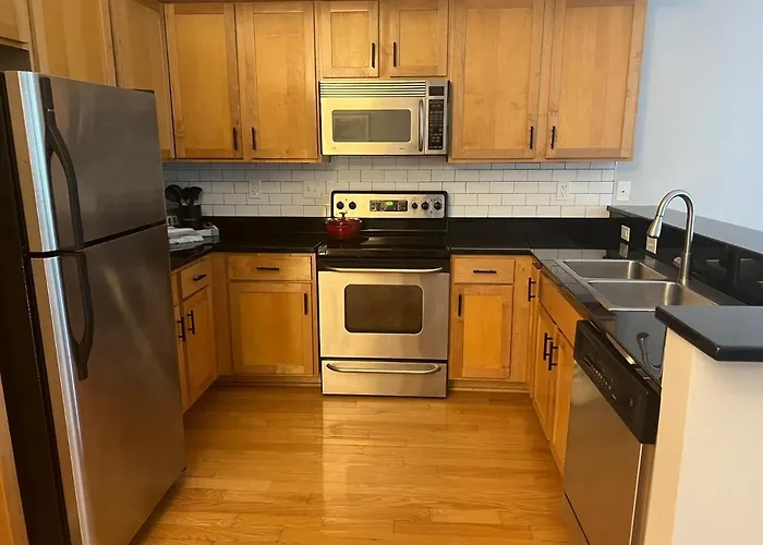 Downtown Norfolk Loft